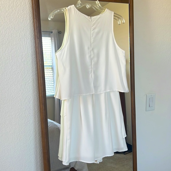White Crepe Layered Romper Jumpsuit Dress - Picture 2 of 2